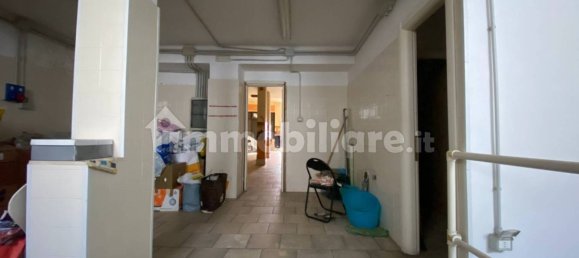 2 rooms Commercial property in Bari, Italy No. 261854 11