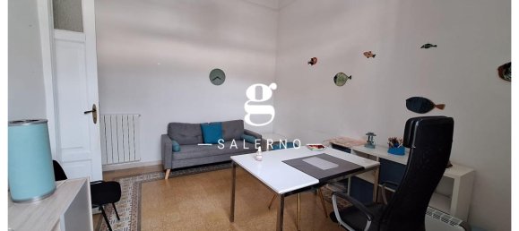 Apartamento de 7 habitaciónes en Salerno, Italy No. 7325 7