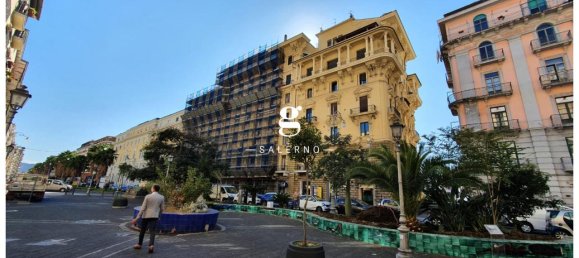 Apartamento de 7 habitaciónes en Salerno, Italy No. 7325 2