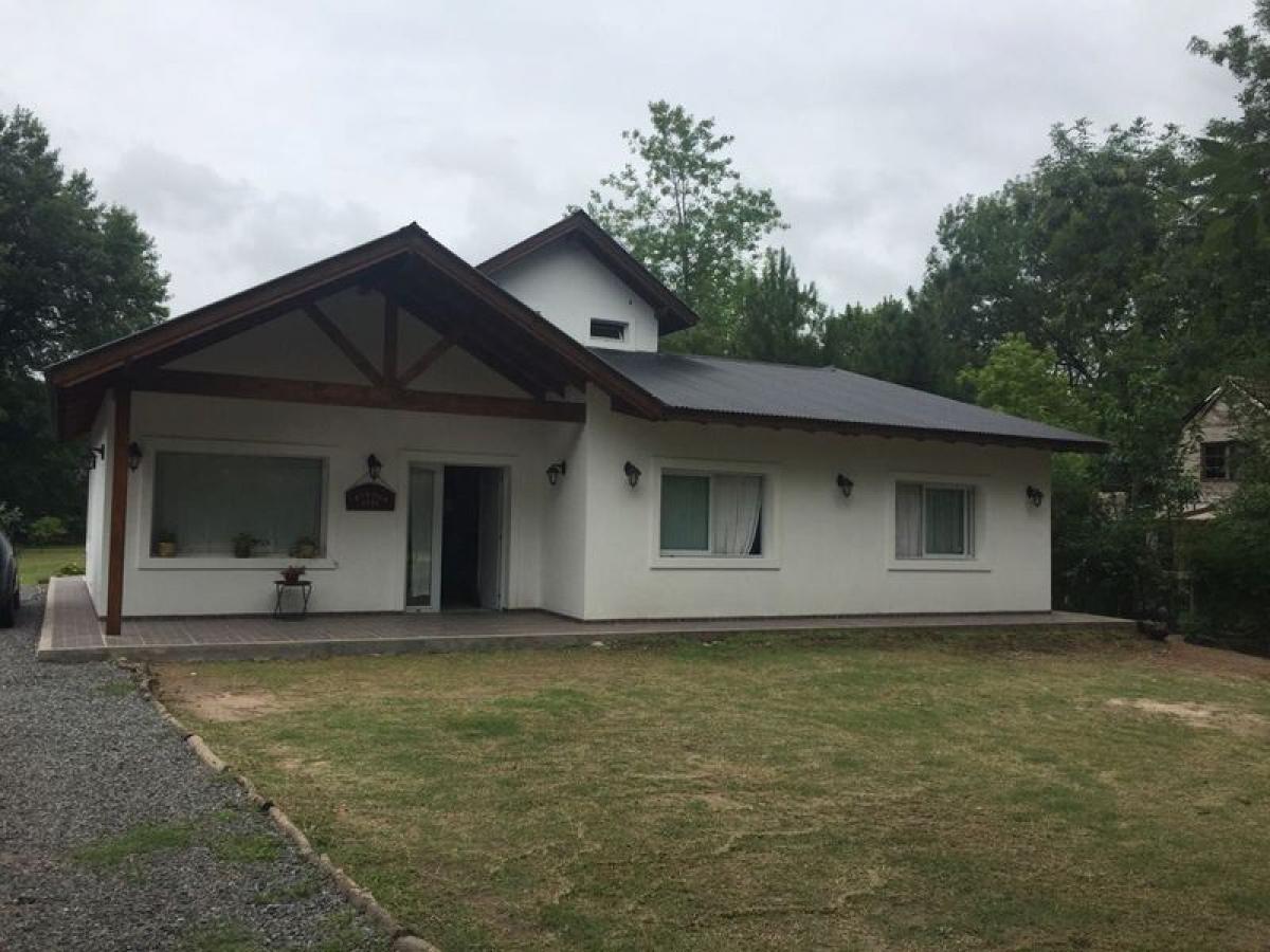 4 bedrooms House in Presidente Peron, Argentina No. 73057