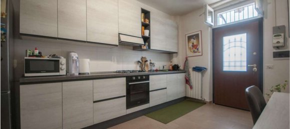 2غرفة شقة في Bregnano, Italy رقم 283426 5