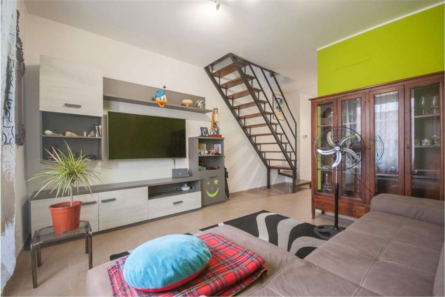 2غرفة شقة في Bregnano, Italy رقم 283426