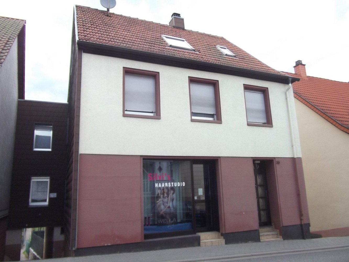 8 rooms Building in Kaiserslautern, Germany No. 244598