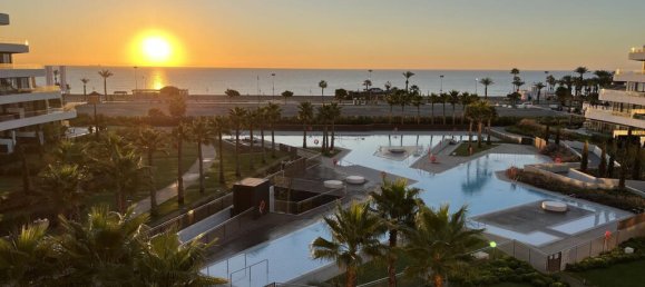 Квартира с 4 спальнями в Торремолинос, Испания № 173023 6