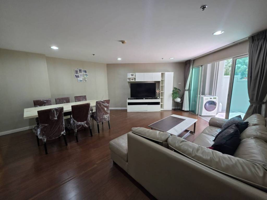 Кондоминиум  с 5 спальнями в Хуай Кванг, Таиланд № 61536