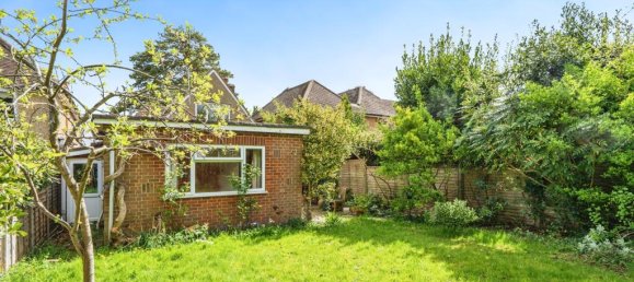 3 bedrooms House in Guildford, United Kingdom No. 10560 32