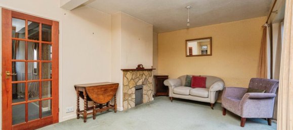 3 bedrooms House in Guildford, United Kingdom No. 10560 9