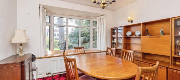 3 bedrooms House in Guildford, United Kingdom No. 10560 3