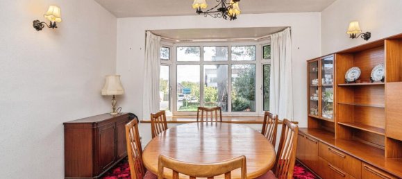 3 bedrooms House in Guildford, United Kingdom No. 10560 10