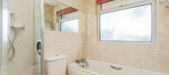 3 bedrooms House in Guildford, United Kingdom No. 10560 24