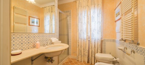 22 rooms Villa in Spoltore, Italy No. 70189 18