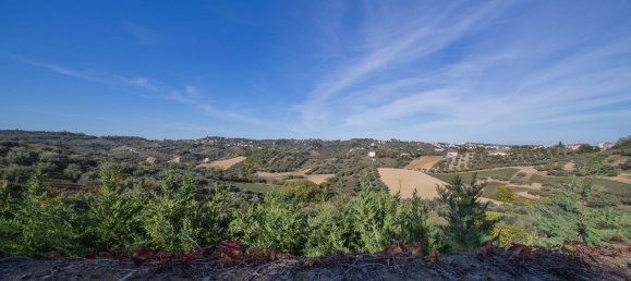 22 rooms Villa in Spoltore, Italy No. 70189 5