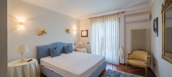 22 rooms Villa in Spoltore, Italy No. 70189 24