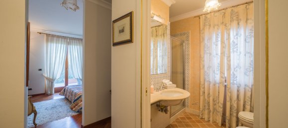 22 rooms Villa in Spoltore, Italy No. 70189 17