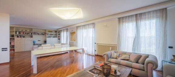 22 rooms Villa in Spoltore, Italy No. 70189 43