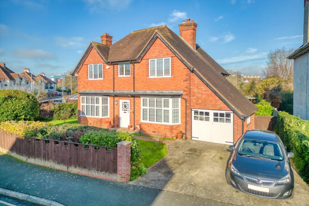 4 bedrooms House in Taunton, United Kingdom No. 13553