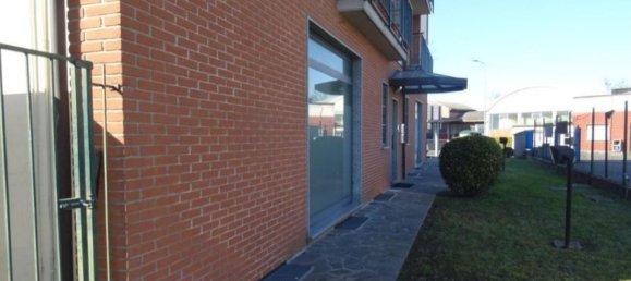 5 rooms Apartment in Broni, Italy No. 122161 3