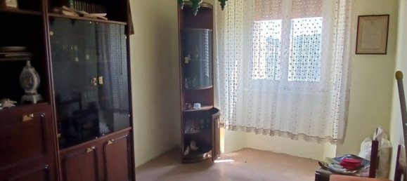 4 rooms Apartment in Campobasso, Italy No. 268942 2