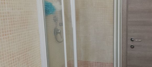 3 Schlafzimmer Wohnung in Piacenza, Italy, Nr. 365261 3