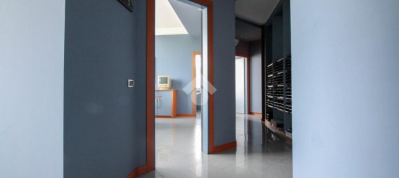 Oficina en Dalmine, Italy 130 m² No. 232629 4