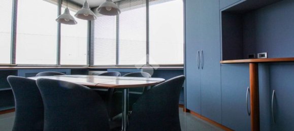 Oficina en Dalmine, Italy 130 m² No. 232629 17