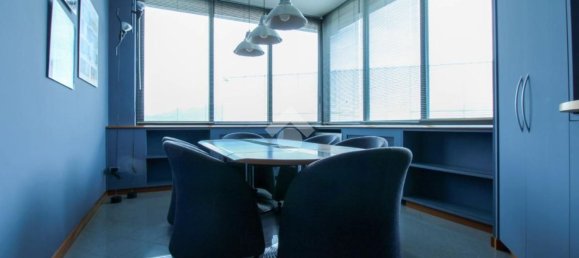 Oficina en Dalmine, Italy 130 m² No. 232629 12