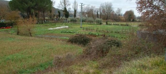 Земельный участок 7880м² в Корчано, Италия № 373439 3