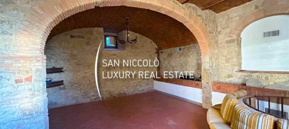 3 bedrooms House in Florence, Italy No. 210165 10