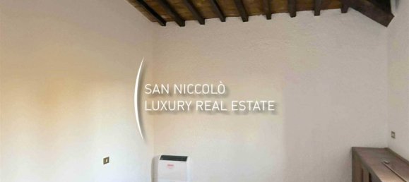 3 bedrooms House in Florence, Italy No. 210165 8