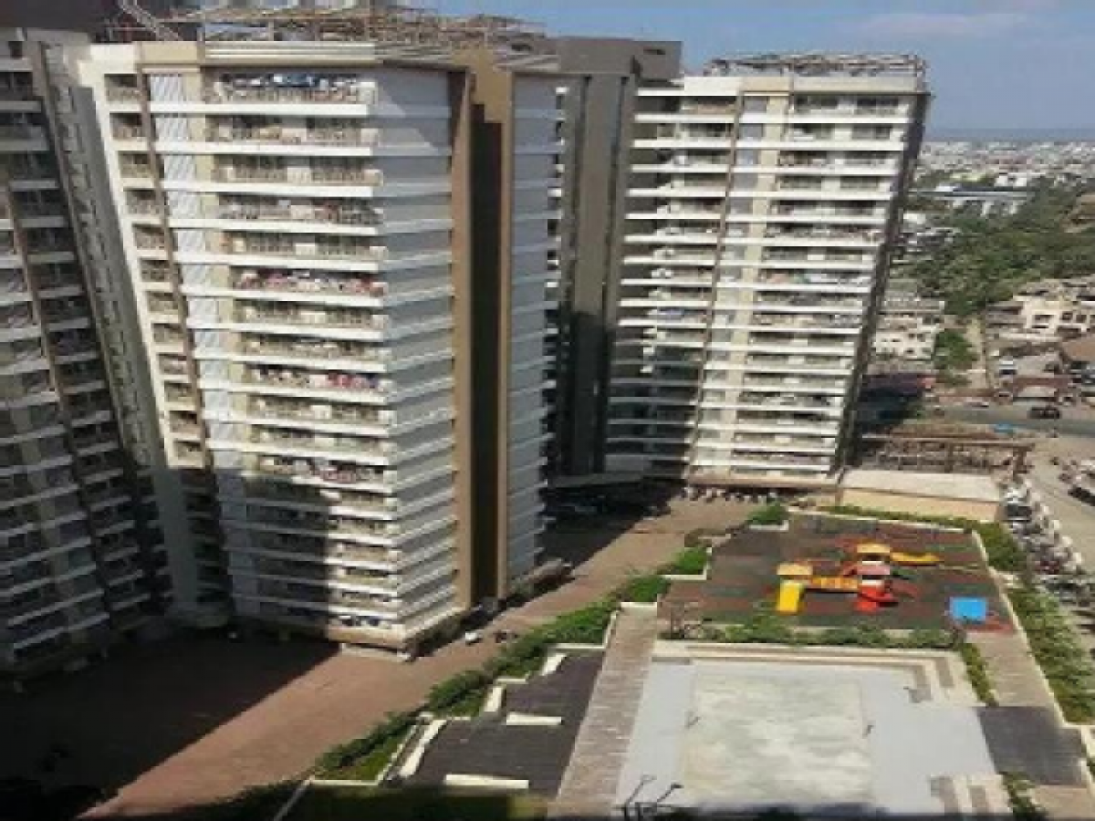 Casa de 3 dormitorios en Mumbai, India No. 61190