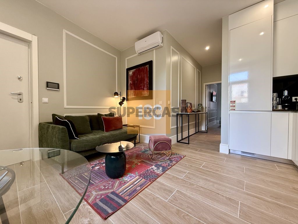 1 bedroom Apartment in Porto, Portugal No. 208625