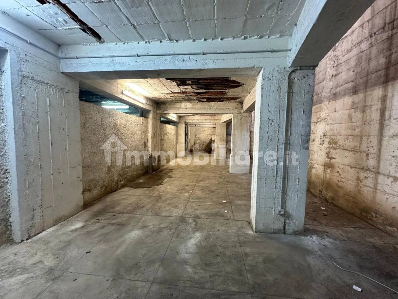 100m² Warehouse in Palermo, Italy No. 322799