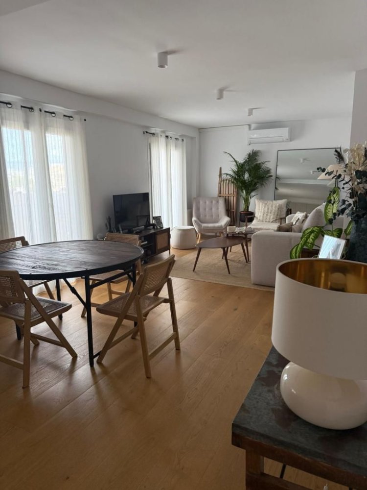 Apartamento de 3 dormitorios en Palma de Mallorca, Spain No. 240994