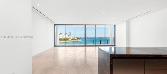 3 dormitorios propiedad comercial en venta en Miami, Miami-Dade, Florida, USA № 614819 3