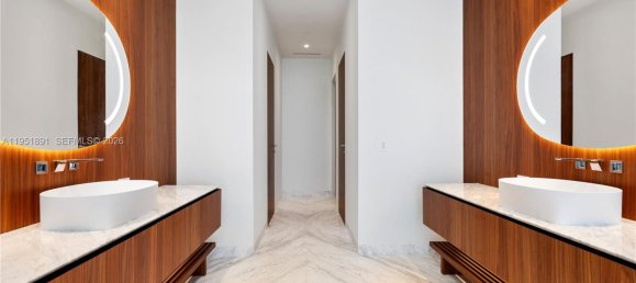 3 dormitorios propiedad comercial en venta en Miami, Miami-Dade, Florida, USA № 614819 20