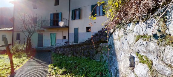2 bedrooms Apartment in Gallicano, Italy No. 235279 18