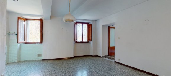 2 bedrooms Apartment in Gallicano, Italy No. 235279 13