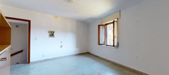 2 bedrooms Apartment in Gallicano, Italy No. 235279 5