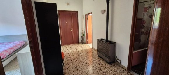 4 rooms Apartment in Piombino, Italy No. 164709 22