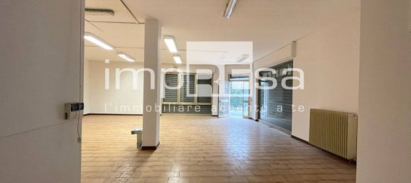 84m² Commercial property in Villorba, Italy No. 132779 13