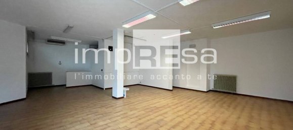84m² Commercial property in Villorba, Italy No. 132779 10