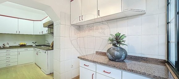 4 bedrooms Villa in Lisbon, Portugal No. 184992 12