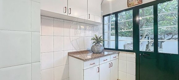 4 bedrooms Villa in Lisbon, Portugal No. 184992 13