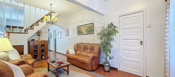 4 bedrooms Villa in Lisbon, Portugal No. 184992 9