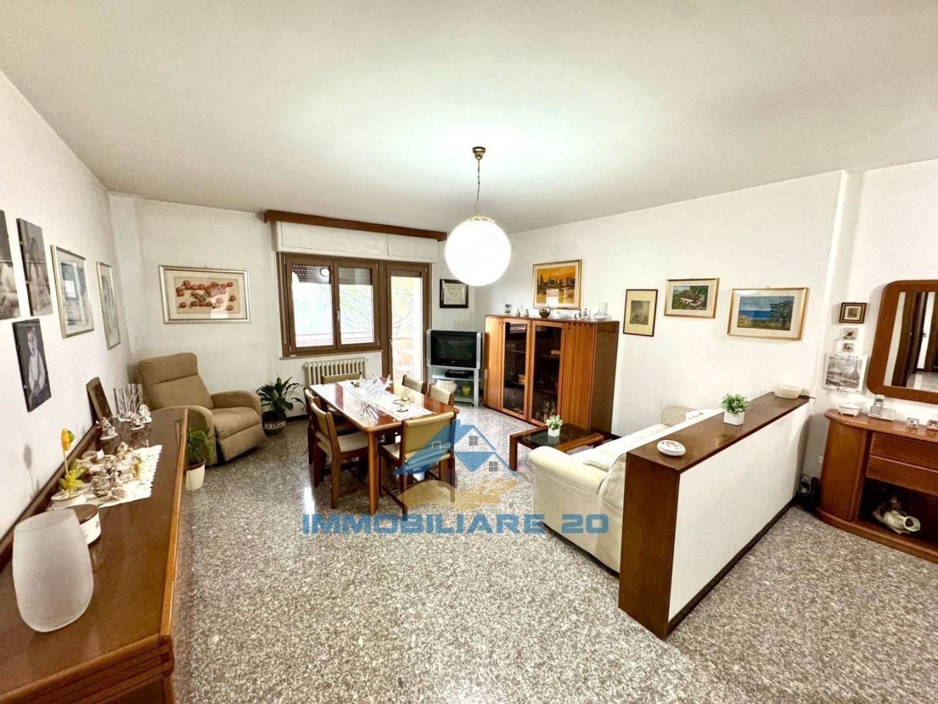 5غرفة شقة في Teramo, Italy رقم 189122