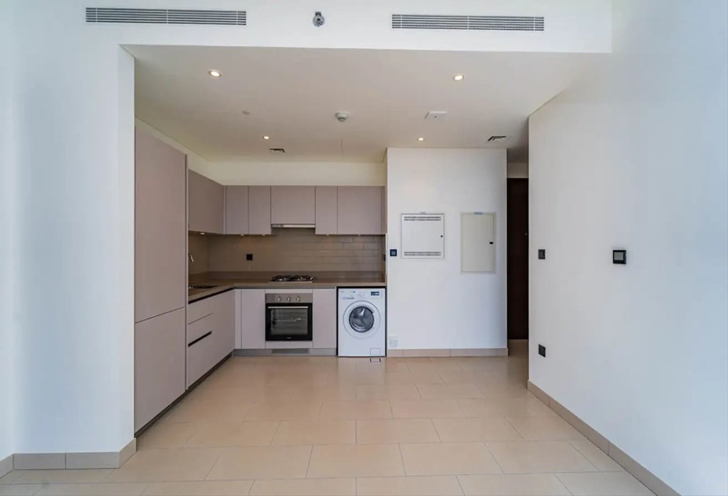 2 غرف نوم شقة في دبي, UAE رقم 21355