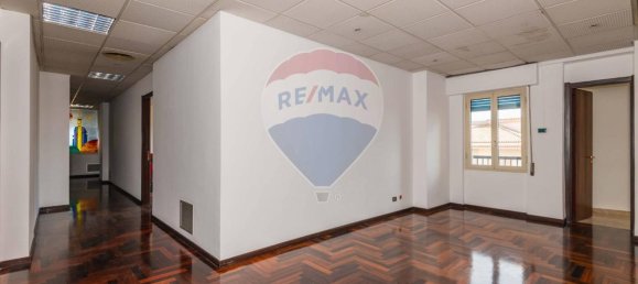 6 rooms Apartment in Ragusa, Italy No. 120423 6