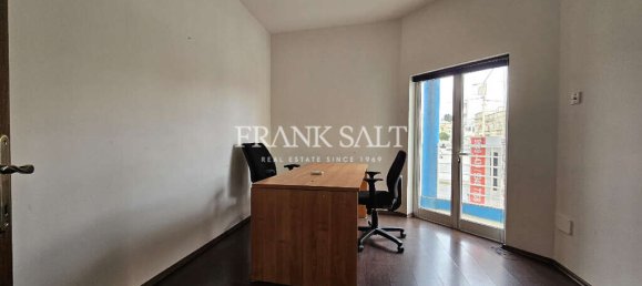 200m² Office in Birkirkara, Malta No. 13473 4