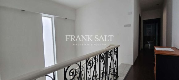 200m² Office in Birkirkara, Malta No. 13473 8