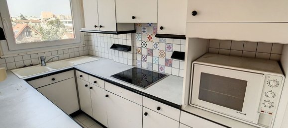 2 bedrooms Apartment in Villejuif, France No. 185392 2